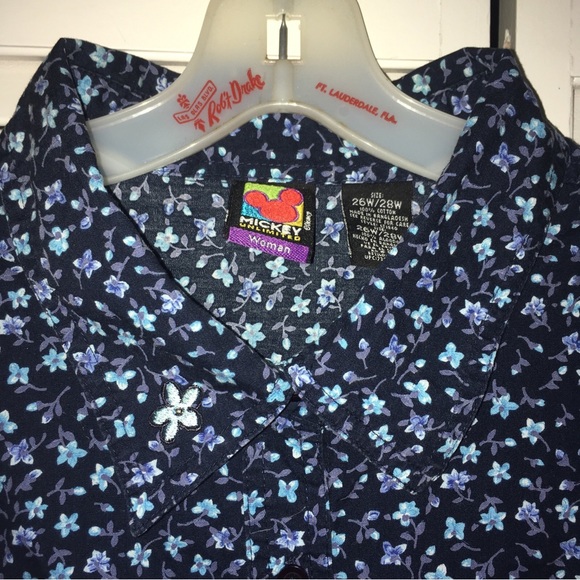 Disney Mickey Unlimited Embroidered Floral Shirt Woman Size 26W/28W 100% Cotton. - Picture 5 of 12